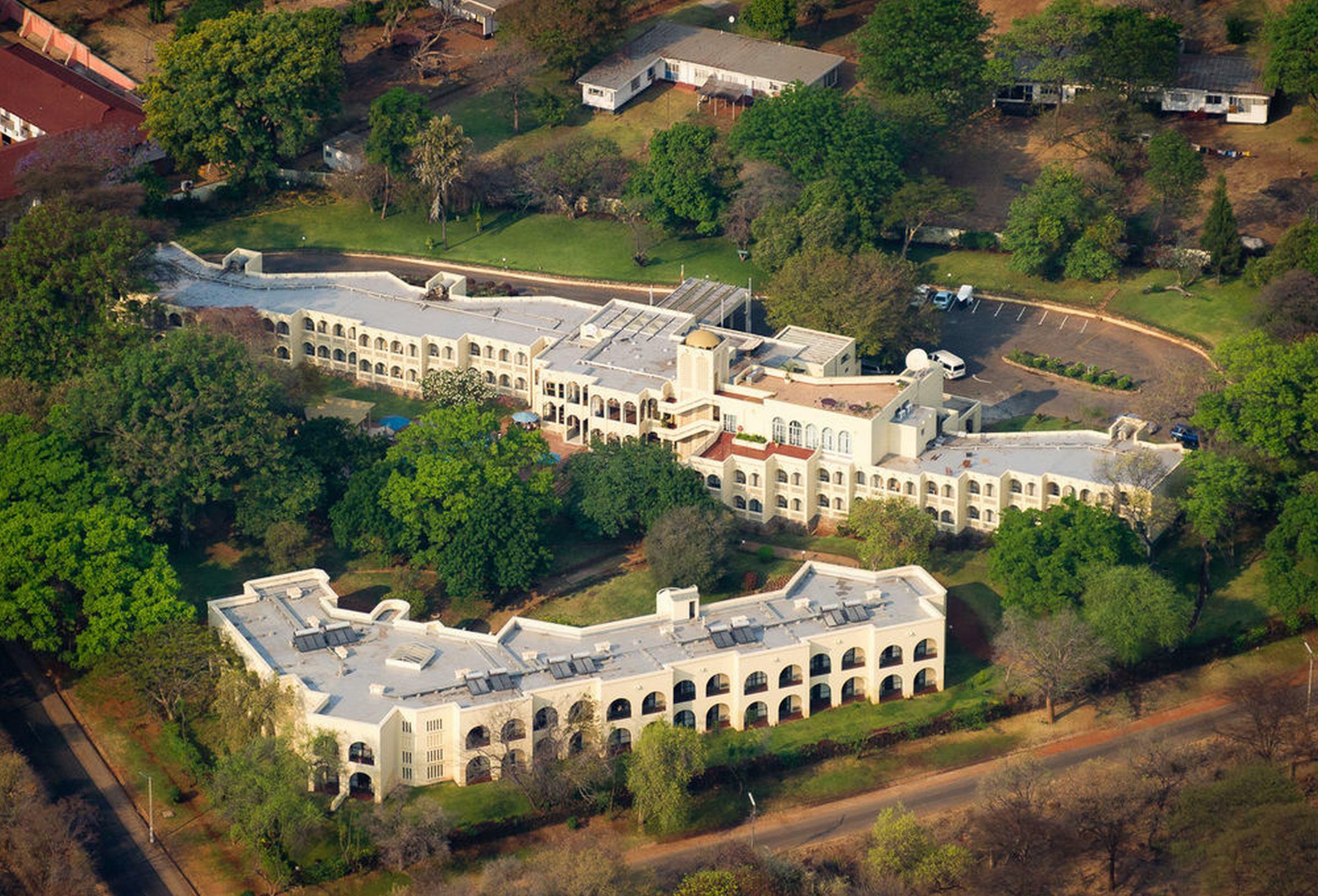 Victoria Falls Rainbow Hotel Exterior photo