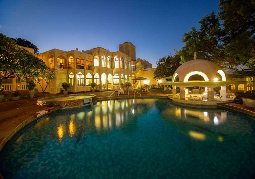 Victoria Falls Rainbow Hotel Exterior photo