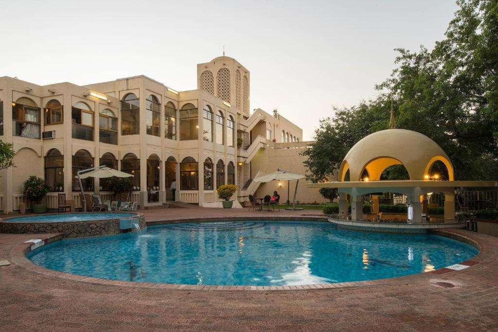 Victoria Falls Rainbow Hotel Exterior photo