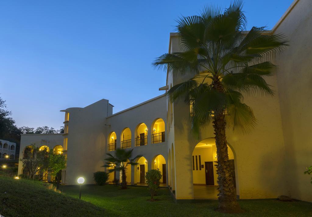 Victoria Falls Rainbow Hotel Exterior photo