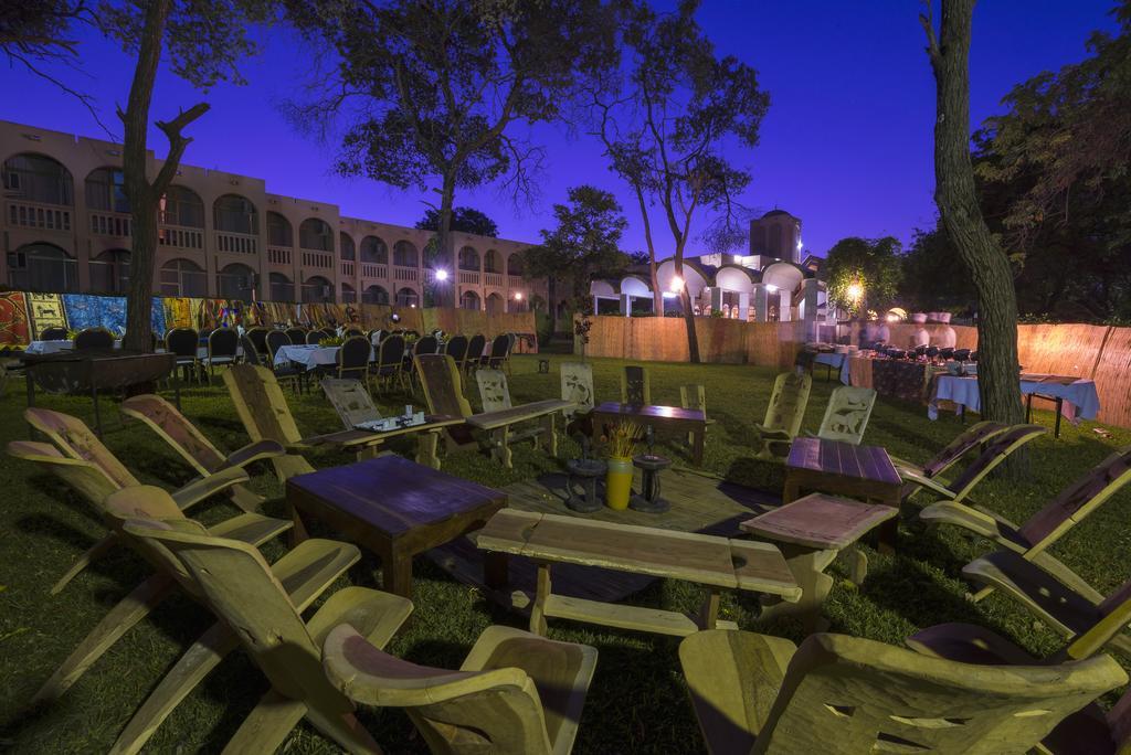 Victoria Falls Rainbow Hotel Exterior photo