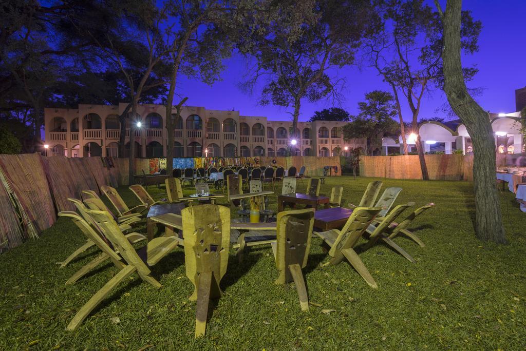 Victoria Falls Rainbow Hotel Exterior photo