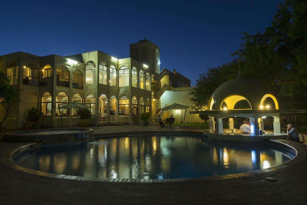 Victoria Falls Rainbow Hotel Exterior photo