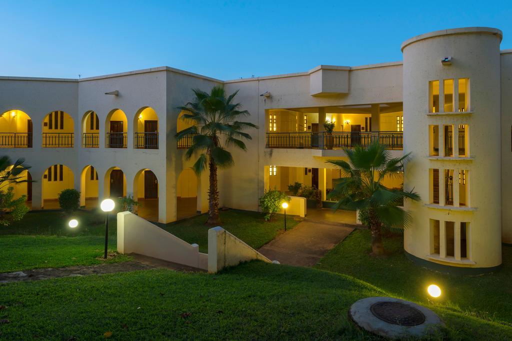 Victoria Falls Rainbow Hotel Exterior photo