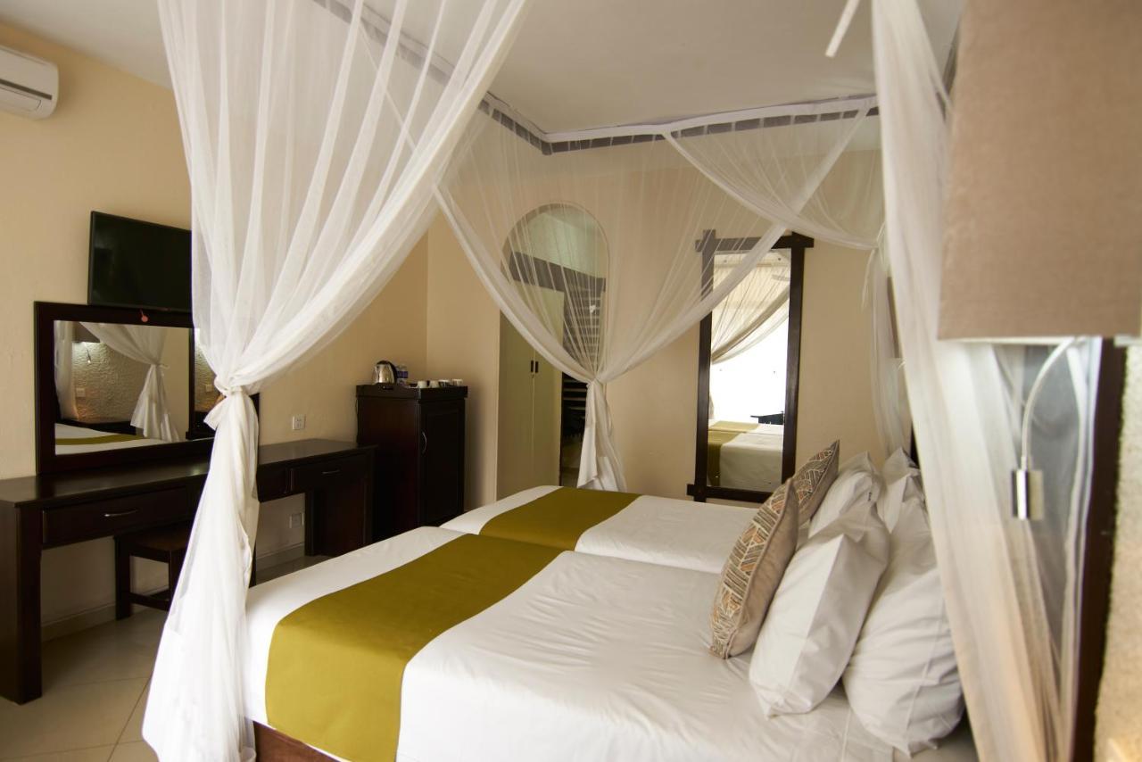 Victoria Falls Rainbow Hotel Exterior photo