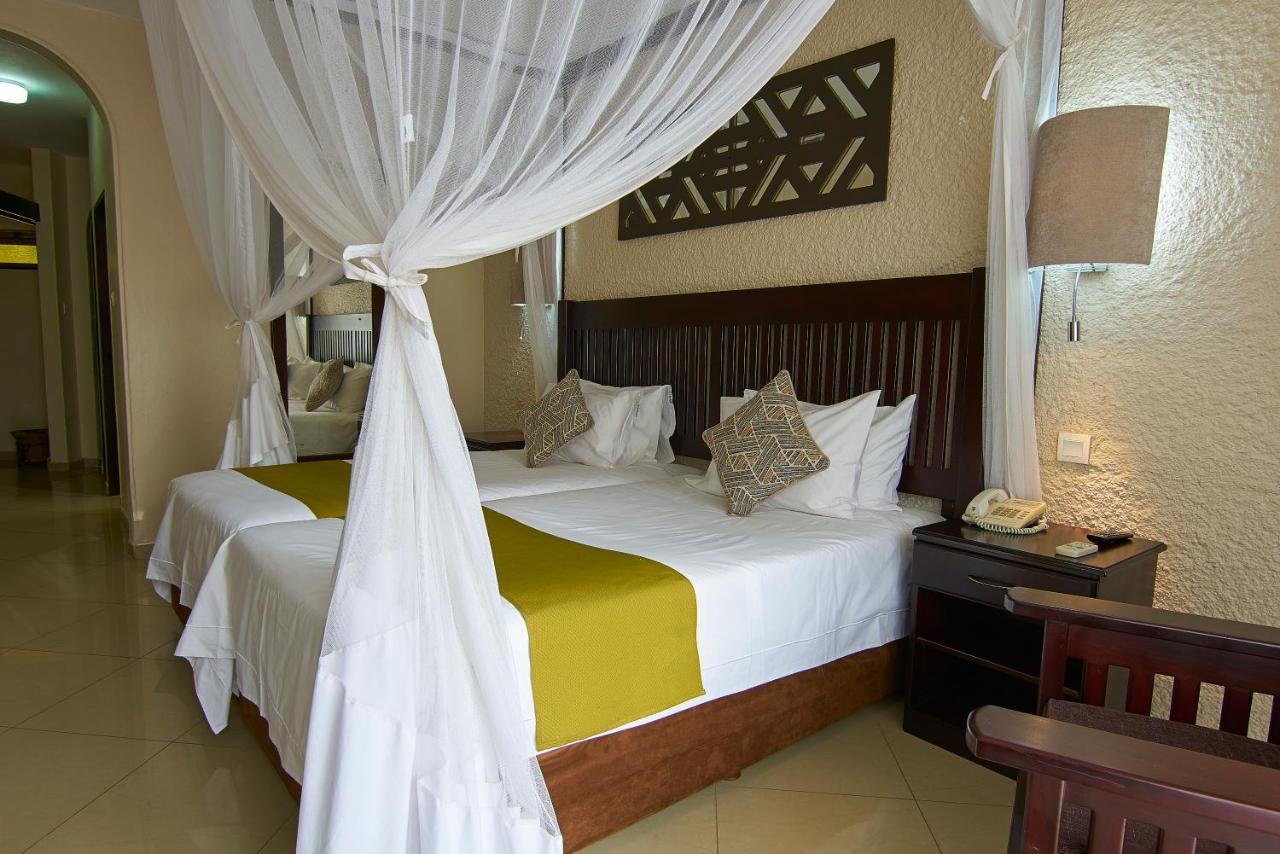 Victoria Falls Rainbow Hotel Exterior photo